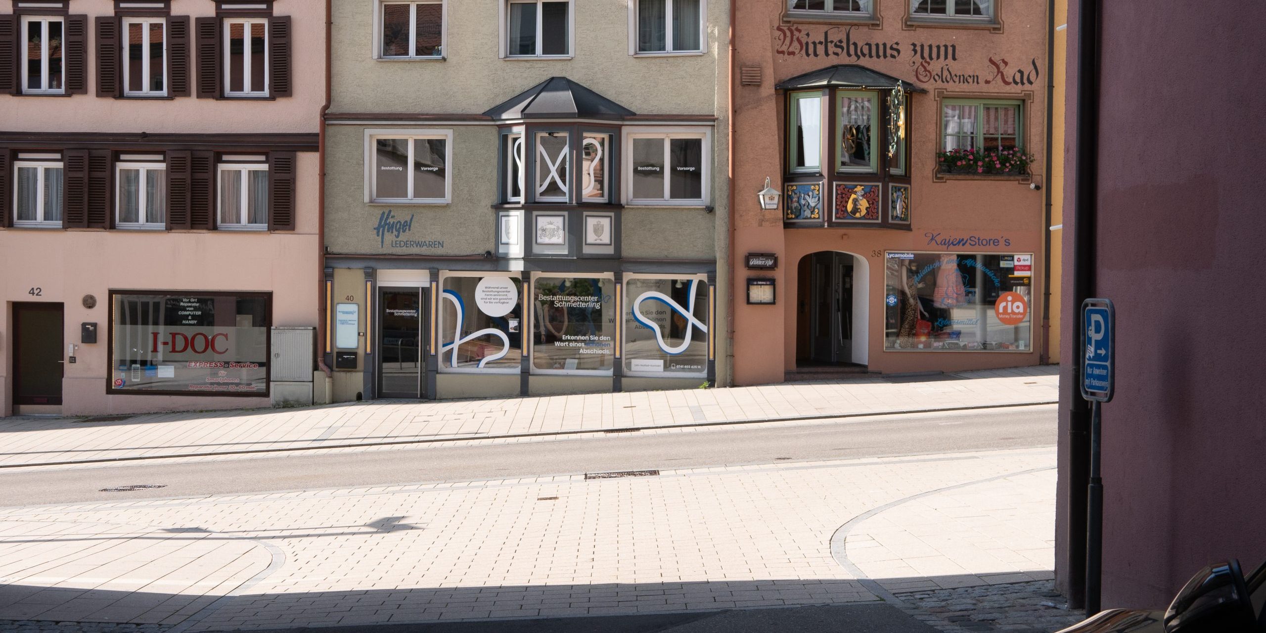 Blick auf die leere untere Hauptstraße